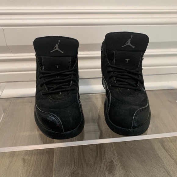 BACK•2•SCHOOL - Kids Air Jordan 12 Size 12C - Picture 4 of 5